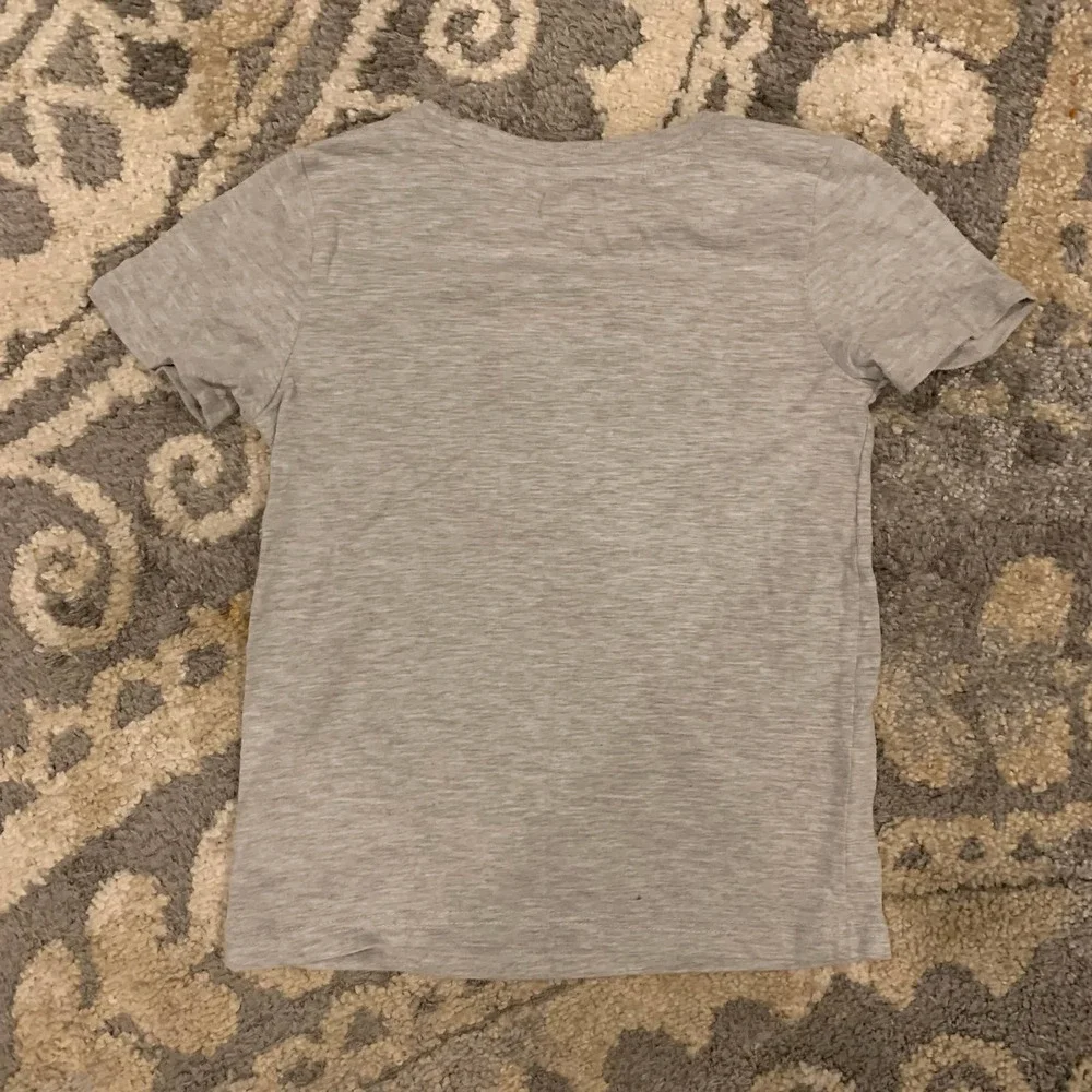 Puma Gray Heather Red Box Logo Graphic T-Shirt Boy's Size 6 Short Sleeve‎ Tee